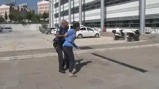 Kendisine satırla saldıran sevgilisi için gözyaşı döküp feryat etti  11 ekim 2021   8gunhaber~2