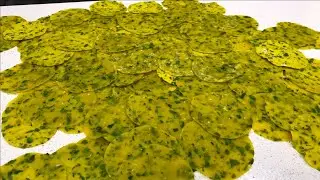Diwali Special चाय के साथ खानेकी मज़ा आ जाए एसी किस्पी कुरकुरी मेथी पूरी Sangeeta’s World