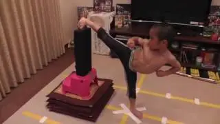 Юный  Брюс Лии-Bruce Lee