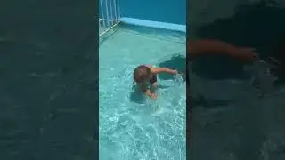 na piscina