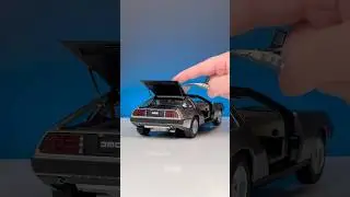 Details from Delorean DMC-12🔎 