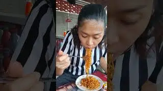 Mi Sedaap Korean Spicy Chicken Mi Goreng 