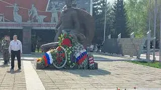 9 мая 2023 Рубцовск, Вручение цветов ветеранам.