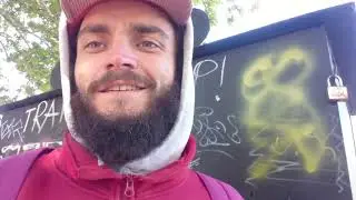 Непризнанный гений Тбилиси, сочиняя стихи на ходу идёт на вышку! #Тбилиси #Грузия #блогер