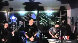 Kapacity - Je podzim (feat. objímající fanoušci) live