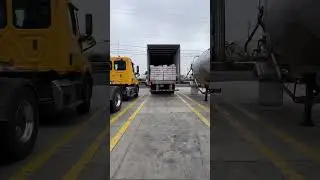 Парковка с прицепом задним ходом