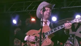 Deke Dickerson and the Whippersnappers sing "Here Kitty, Kitty"