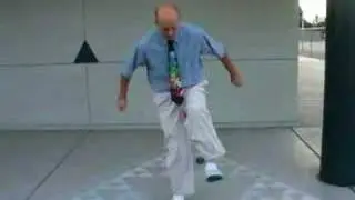 juggling with the feet with 2 and 3 footbags