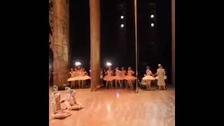 Все самое интересное происходит за кулисами