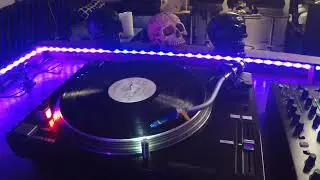 DRUMMZ - DJ BUZZ FUZZ (EARLY HARDCORE )