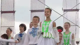 Ансамбль "Ровесник"танец "Белая Русь"