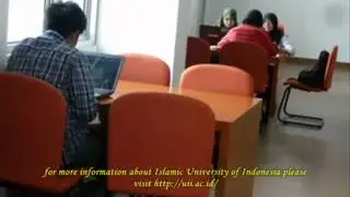 Dokumentasi Aktifitas Mhs UII di Perpustakaan Bag.4