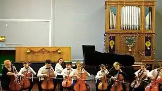 Моцарт. Bagatelle - ансамбль виолончелистов (вместе со мной) / Рождественский концерт