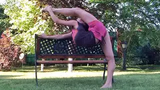Gymnast Anna. Oversplits.