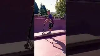 трюки на самокате #фибл #трюки #самокат #trucks #scoot #scootering
