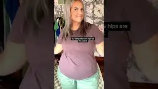 difference between tucking shirts vs. not tucking // style tip