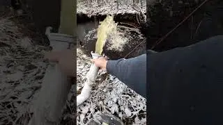 Как откачать воду из канавы ?) 
