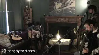 Mumford & Sons - Awake My Soul (Toad Session)
