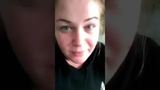 Саша Ветер в роли продавщицы