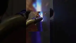 MIG сварка (вид со стороны горелки 😁)  