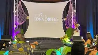 Paisley at Little Miss Kona Coffee