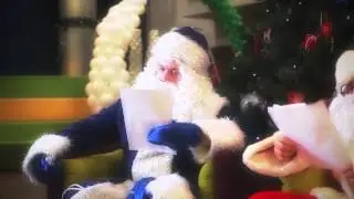 Дед Мороз и Санта Клаус раздают подарки!
