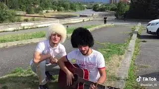 А ведь так хорошо пели😂до конца