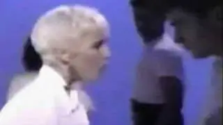 Pepsi & Shirlie - Heartache