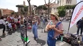 Beedle um Bum (NFS for Emergency - Official Live at Pe' Strada Buskers Festival)