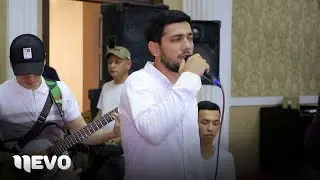 Jaloliddin Ahmadaliyev to'yda jonli ijrodagi qo'shiqlari bilan 2022-yil