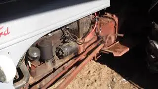 8 Degrees 1948 Ford 8N running