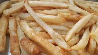 BATATAS FRITAS NO FORNO
