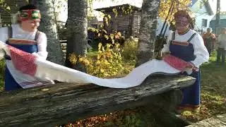 Волöй, гöстьяс, миянö (приходите в гости к нам)