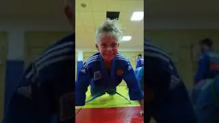 Секция дзюдо в Зареченской СОШ. Группа-3 (9-10 лет). Наставники Бурый Алексей и Грибанова Дарья