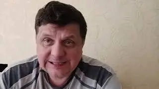 Колдовской крест на плечах.