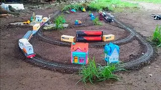 Membuat Taman Miniatur Perlintasan Kereta Api Dari Kardus Di halaman Rumah
