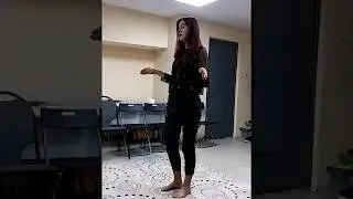 Рита Филатова читает басню "Разборчивая невеста" Ивана Крылова.