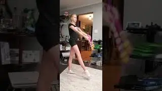 Rhythmic gymnastics training at home(3)