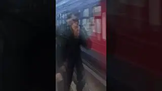 ПОЧЕМУ ЭЛЕКТРИЧКА ПРОЕХАЛА МИМО ПЛАТФОРМЫ?? #railway #железнаядорога #ржд #машинист #поезд