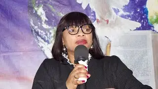 ÔTE LA TUNIQUE FAMILIALE AFIN DE PRENDRE TA PLACE.PROPHETÉSSE LYDIA MALEMBA.