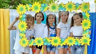 Дитячими долонями    |Закриєм Україну!