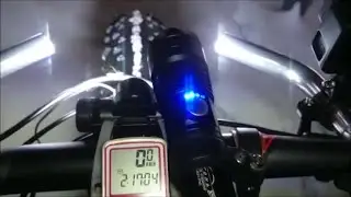 По ночному городу. Первый снег.