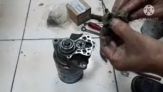Replacing  Starter Bendex Drive   And Carbon Brush Toyota Hi ace Desiel.  2004 Model.(Tagalog)