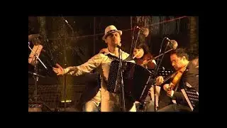 Российский баянист покорил немцев мировыми хитами под оркестр! Russian accordion! Баян!