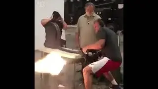 ВЫПУСТИЛ  ПАР
