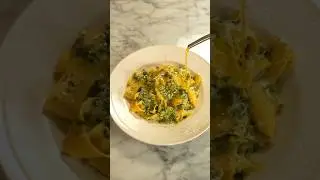 Pesto💚 my favourite summer Pasta- what’s yours ❓ #shorts #italianfood