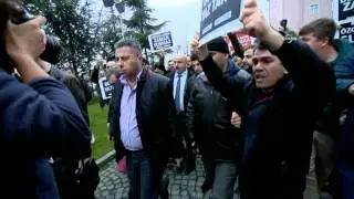 Zaman Gazetesi'ne polis baskını (1)