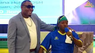 TAZAMA VITUKO VYA JOTI,MWIJAKU,BABA LEVO VILIVYOMUACHA HOI WAZIRI MKUU WAKAT KUCHANGIA TIMU ZA TAIFA