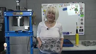 Kawasaki KM90, pressing bearings with my new hydraulic press - Part 14