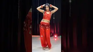 Manohari🔥 #dance #youtubeshorts #bollywood #muskankalra
